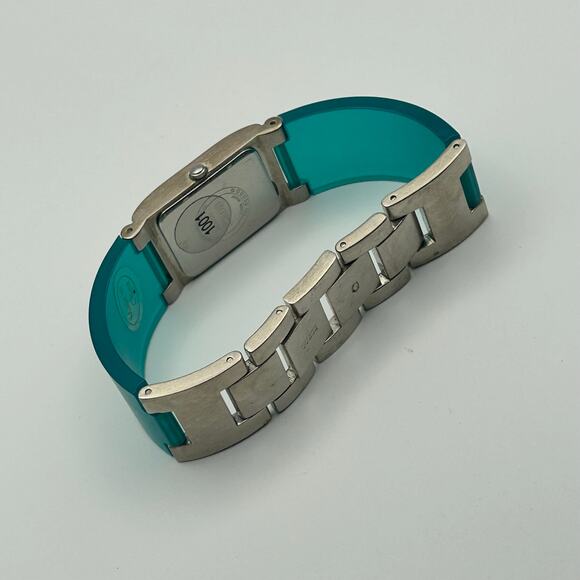 GUESS Silver Teal Stainless Steel Women’s Watch Working New Battery - Picture 6 of 8